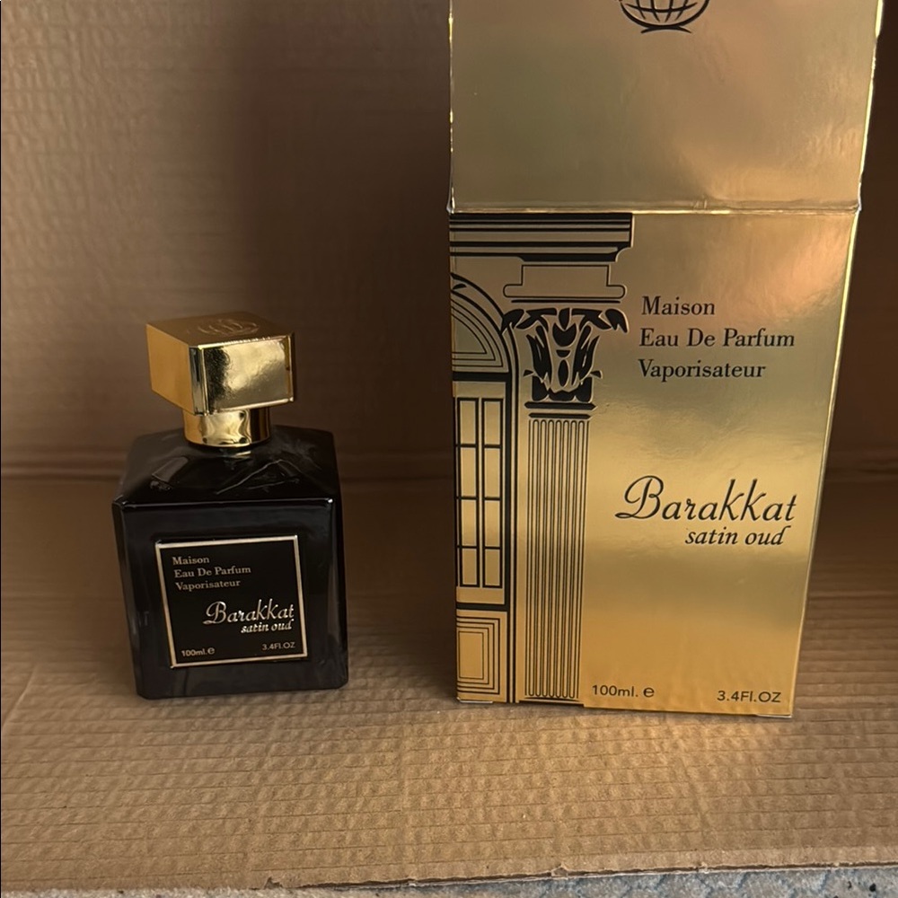 Satin Oud Eau De Parfum - Black and Gold